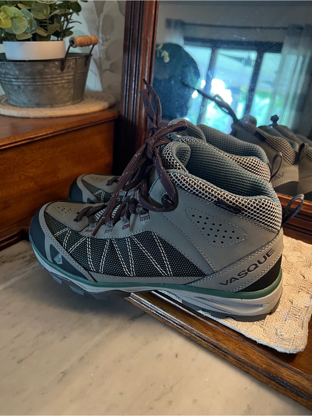 VASQUE Classic Monolith Ultra Dry Hiking Boots Grey Black Green Women's Size 10 - Picture 3 of 6